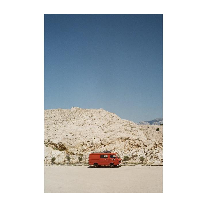 Not minimal but also not much is going on in those frame / Canon A1 - Bronica SQA / Pro400H, Hp5, Portra400