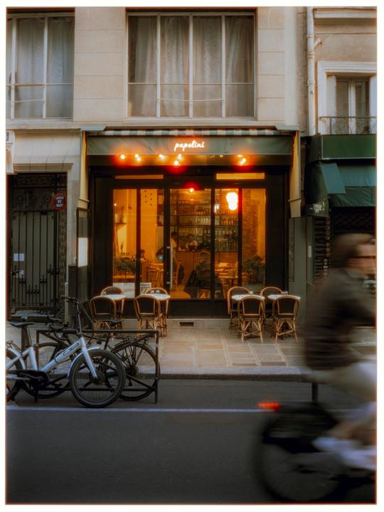 Some of my fave images I shot in Paris | Cinestill 800T | Leica M6 | 35mm