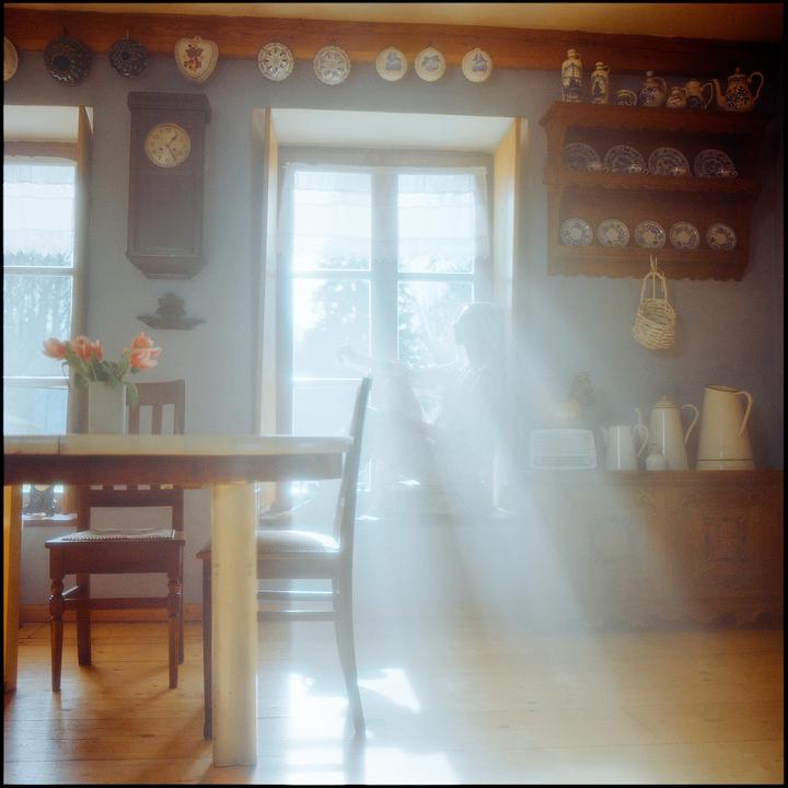 "Boring Morning" [Mamiya RB67 Pro-S + Mamiya-Sekor C 65mm f/4.5 & Kodak Portra 400@800]