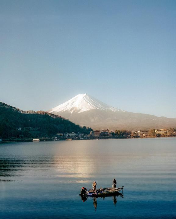 Lake Kawaguchi | Mamiya 7 | Kodak Portra 400
