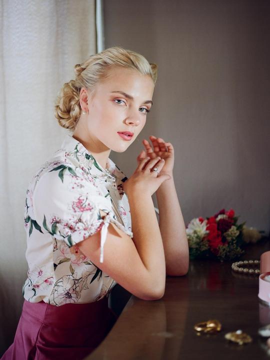 More Eleanor on Portra 800 with Pentax 645n 75mm f/2.8
