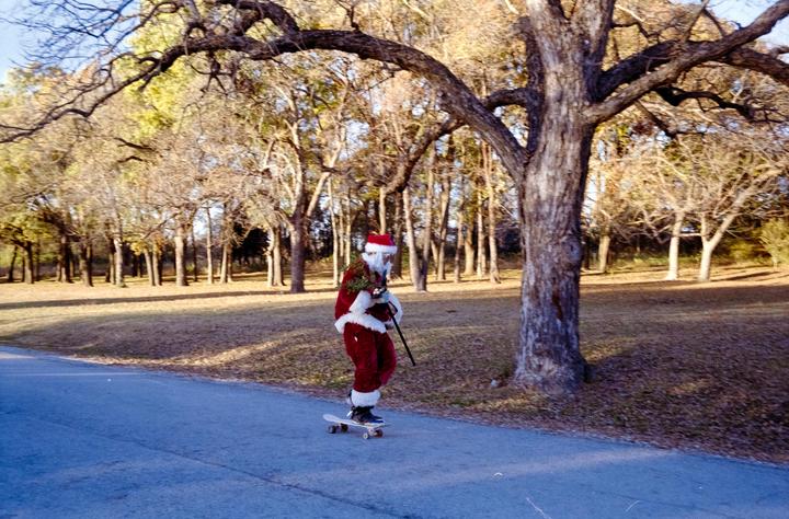 Skater Santa | M7, Cinestill 800T