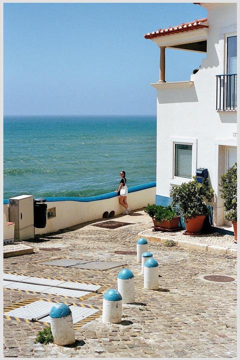 Ericeira [Canon EOS 500, 50mm 1.8, Portra 400]