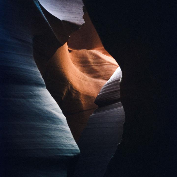 Gradients of Lower Antelope Canyon, AZ, USA [Hasselblad 500 C/M | 80mm f/2.8 | Cinestill 800T]