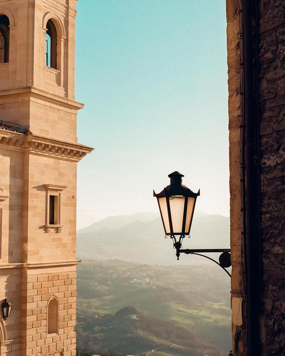 San Marino, Sunset [Canon AE-1, 50mm f1.8, Kodak Gold 200]