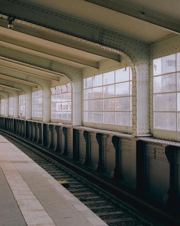 Berlin subway station [Canon A1, FD 50mm f/1.4, Kodak Gold 200].