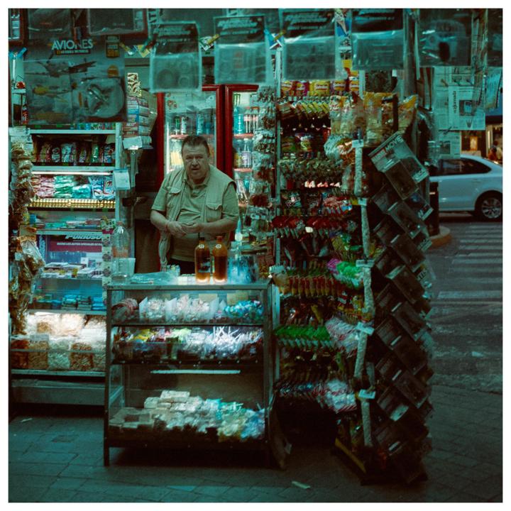Mexico City – Leica M4, 35mm, Cinestill 800T, Portra 400