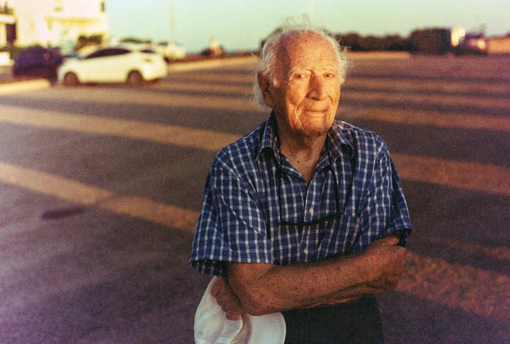 Sunset by the sea for Tito, a 95 years old sailor. He explained to me that it takes about three minutes for the sun to travel its' own size. There were four suns below to sea level, so it was 12 minutes before it started hiding in the horizon [Leica M5 + Ferrania Solaris FG 100 Plus, expired 2009].