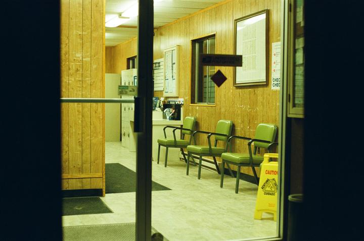 Local Post Office-Ricoh KR5 Super(Kodak 400 Ultramax)