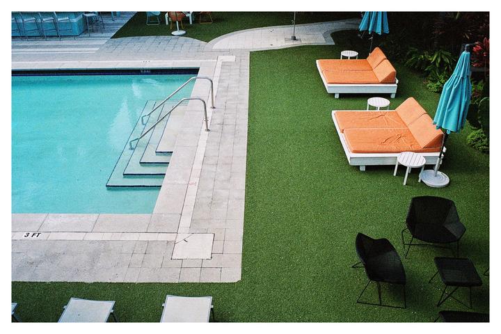 Miami. Sunny weather, shady people | Leica m6, Elmarit28v4 porta800