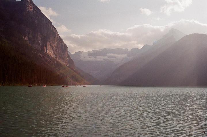 Lake Louise (Pentax Me Super, 50mm F1.4, Kodak Gold 200)