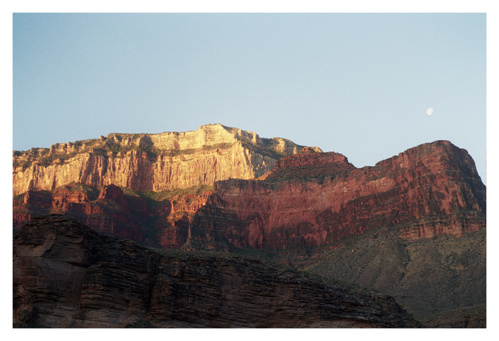 Grand Canyon in the morning [Pentax K1000, 50mm, Ultramax 400]
