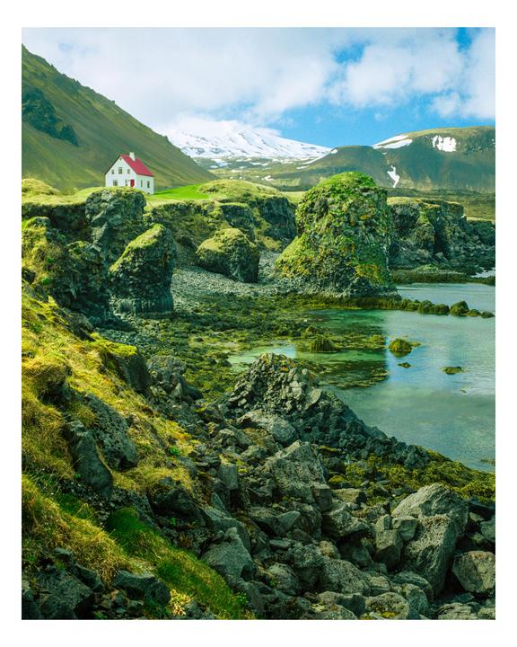 Arnarstapi Harbor, Iceland | Pentax 67, 75mm, 1/125 @ f/11 w/ polarizer, Portra 800, Epson v850 w/ Silverfast AI