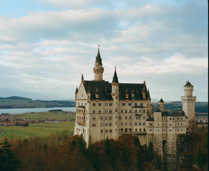 Neuschwanstein Castle in Bavaria, Germany [Pentax 6x7, 105 f2.4, Kodak Portra 400]