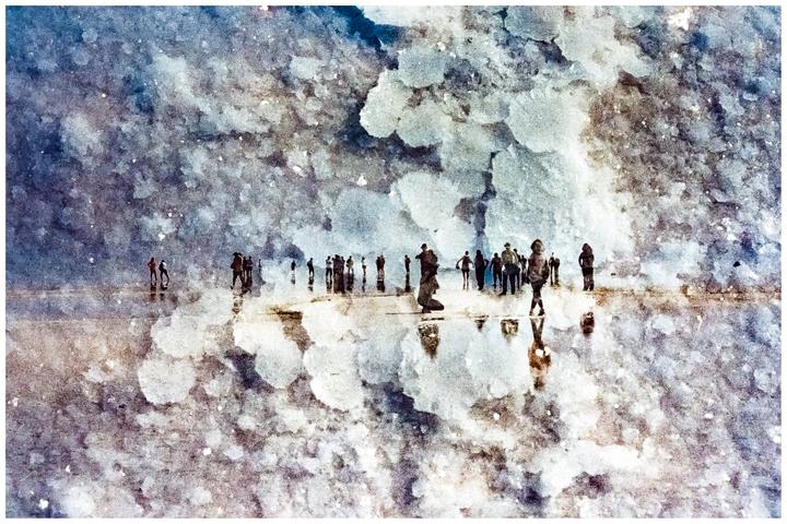 Multiple exposure attempts. [Nikon F75, Nikkor 50mm f/1.8 - Nikkor 28-100mm f/3.5-5.6, Cinestill 800T - Phoenix II]