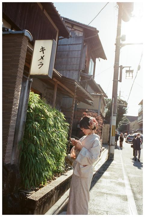 Kyoto street (M6 / 28mm / Fuji 400)