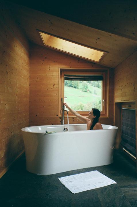 Bath - Kodak Gold 200, Minolta Freedom Explorer Zoom