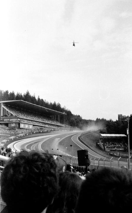 Spa grand prix on expired film - Nikon N80, 50mm, T-max 400