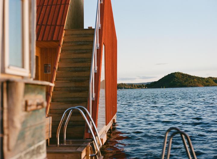 Sauna on the Fjord (Mamiya 645 85mm f2.8, Portra 400)