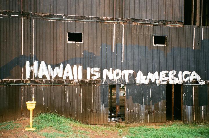 Hawaii is not America (Pentax IQZoom Ezy-R, Fujifilm 200)