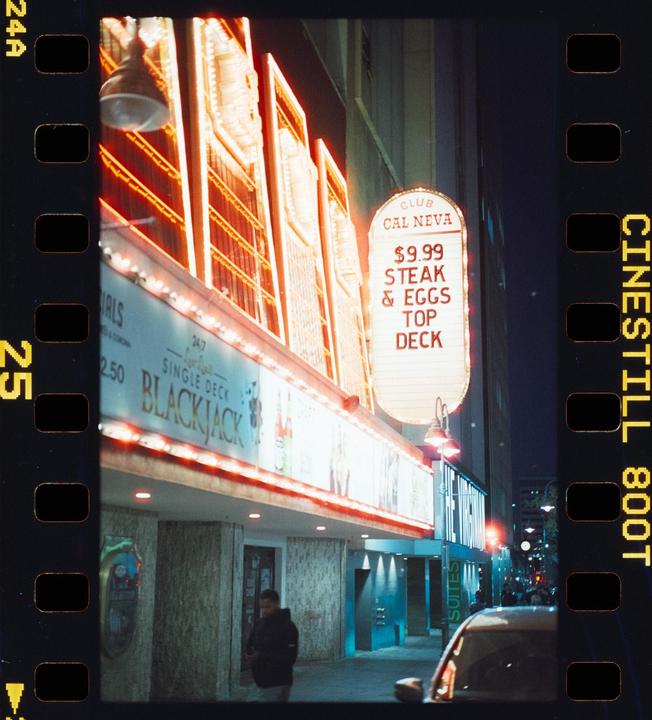 Reno (Leica M4 50mm Cinestill 800T)