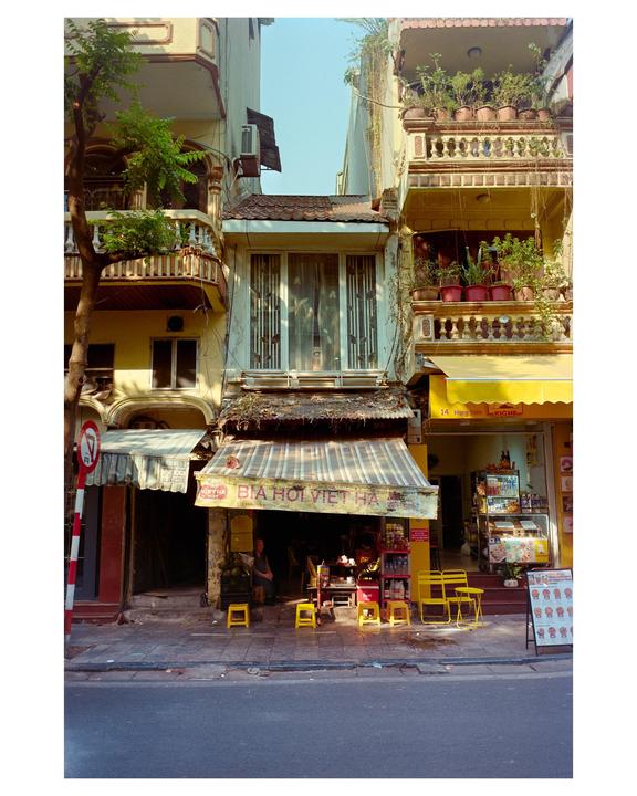 Hanoi - Fuji GSW690III - Kodak Gold 200
