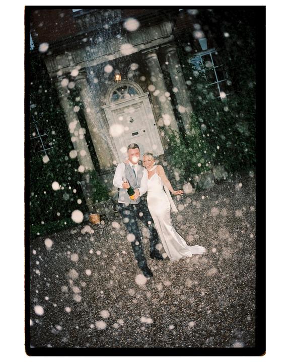 A wedding solely on 35mm | Contax G1 | 45 & 28mm | Portra 400
