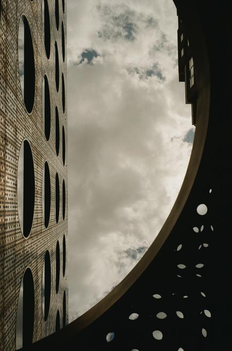 Circles / Leica M6, Kodak Gold, Zeiss 35 biogon/