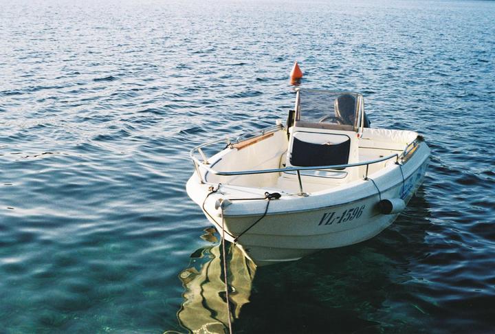 Croatia [Minolta SRT 101b, 50mm, Kodak Gold 200]