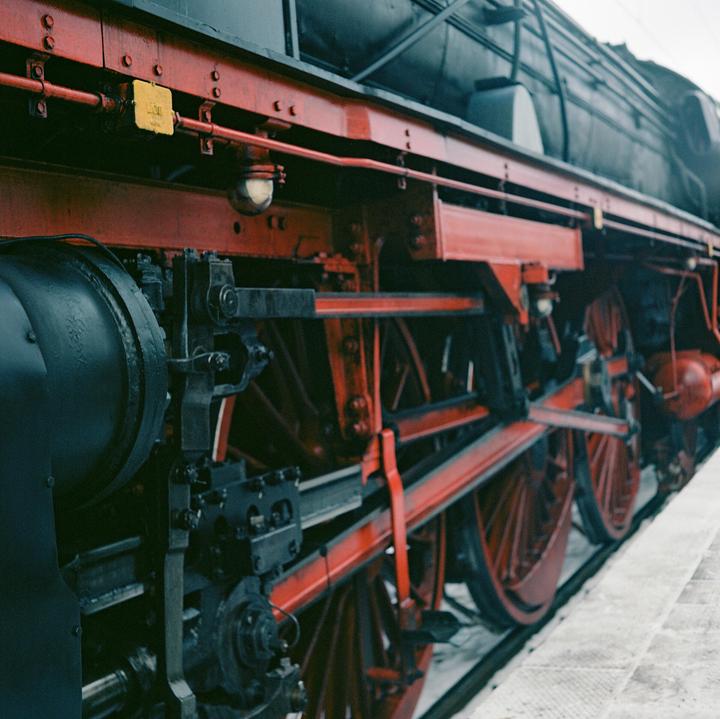 BR 01 1066 steam engine | Yashica-A | 1:3,5 | Kodak Ektar 100