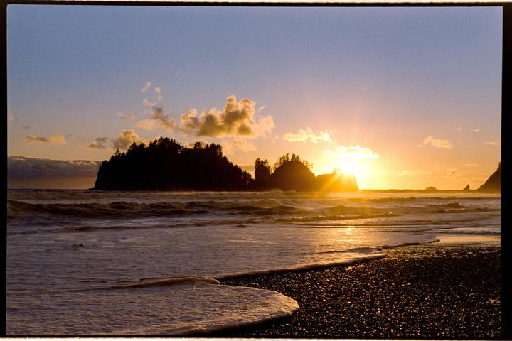 Sunset progression at La Push [Canon AE-1 Program, 50mm f1.8, Portra 400]