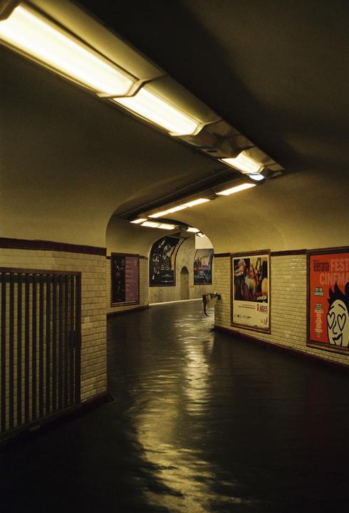 Paris Underground | Rollei 35T | Tessar 40mm | Kodak Ultramax 400 | 10 photos