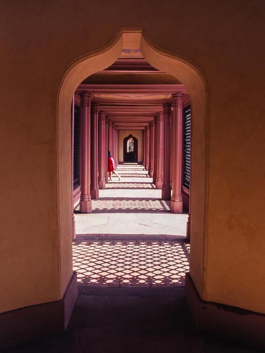Doorway [Nikon FE2 | 28mm 2.8 | Expired Fuji Provia 100]
