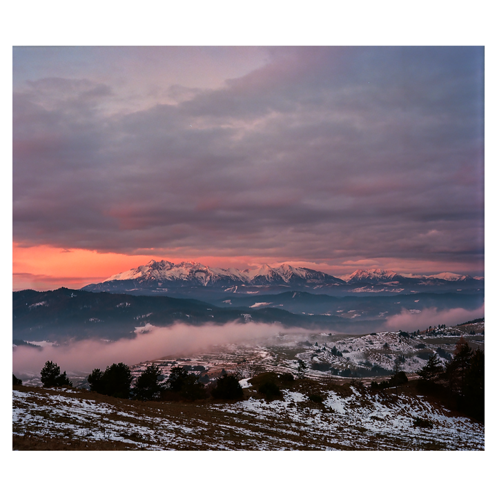 Early in the morning, Pentacon Six | Biometar 80 2.8 | Ektar 100