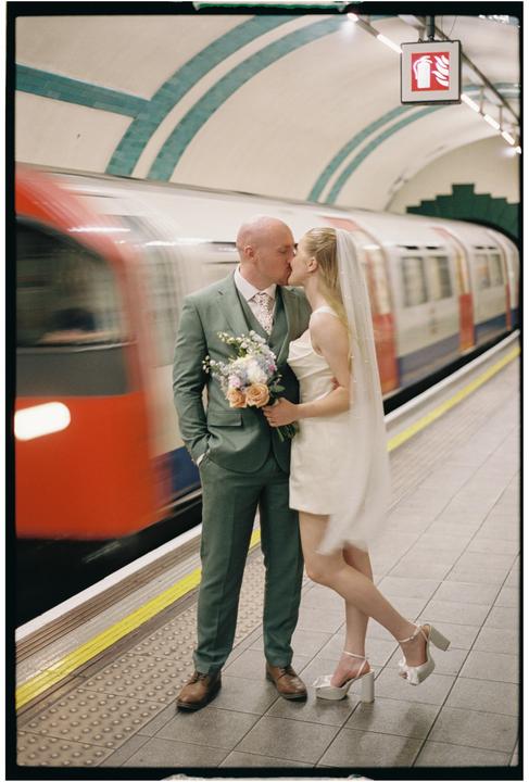 Hit the tube for couple shots || Canon EOS3 + 28mm USM || Portra 400