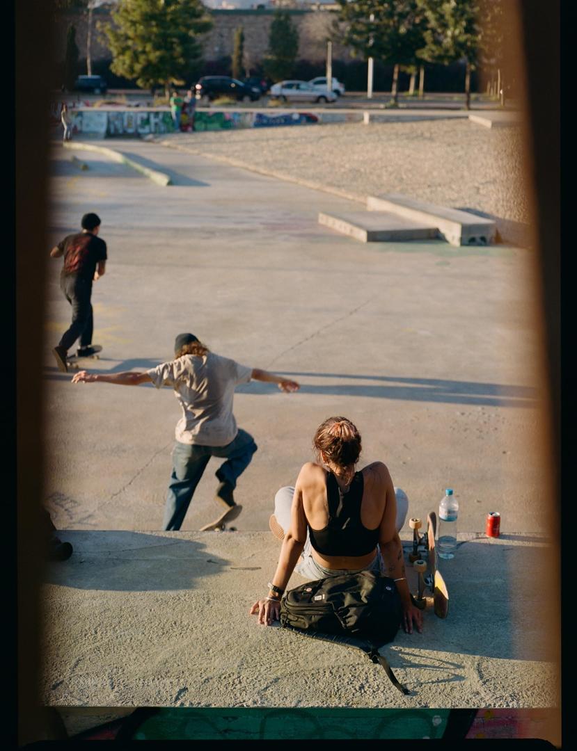 Barcelona Madonna |Mamiya 645Super|Sekor C 80mm F2.8|Portra 400, shot on mamiya 645 super with kodak portra 400
