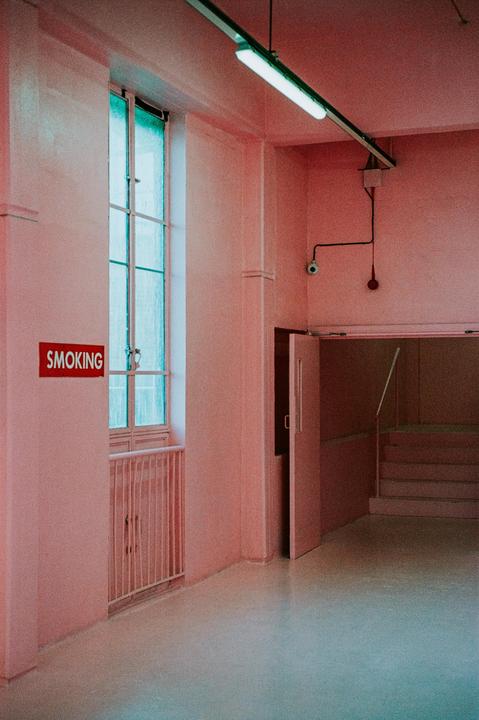 Barbies waiting room. [Leica M6, 50mm f2, Lomo 100]
