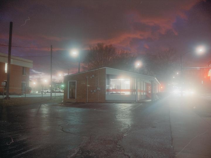 late night kansas city [cinestill 800t, leica m6, 28mm]