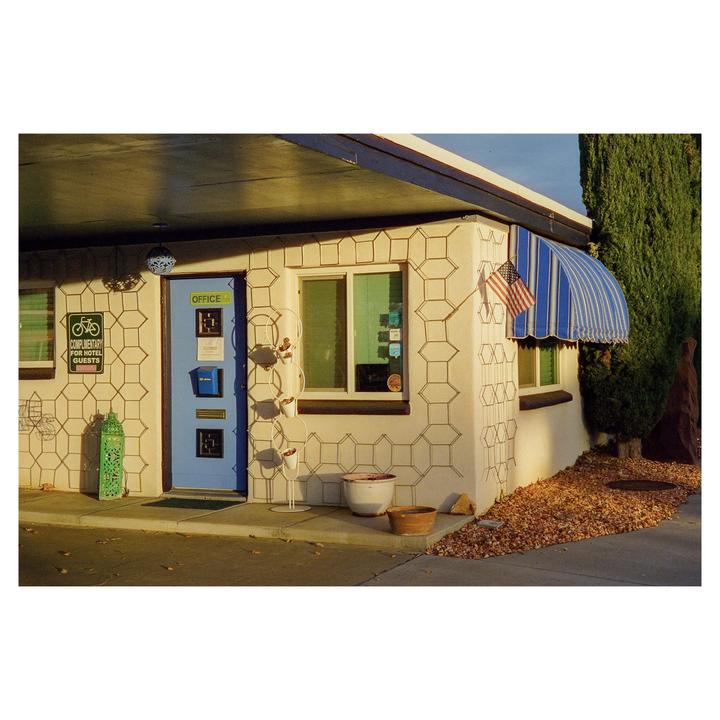 Good Morning Kanab (Leica M5, cinestill800t, 50mm sonnar)