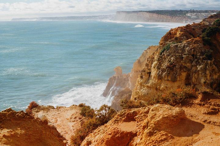 The Portuguese coast [ Pentax K1000 | 50mm 1.7 | Kodak Gold 200 ]