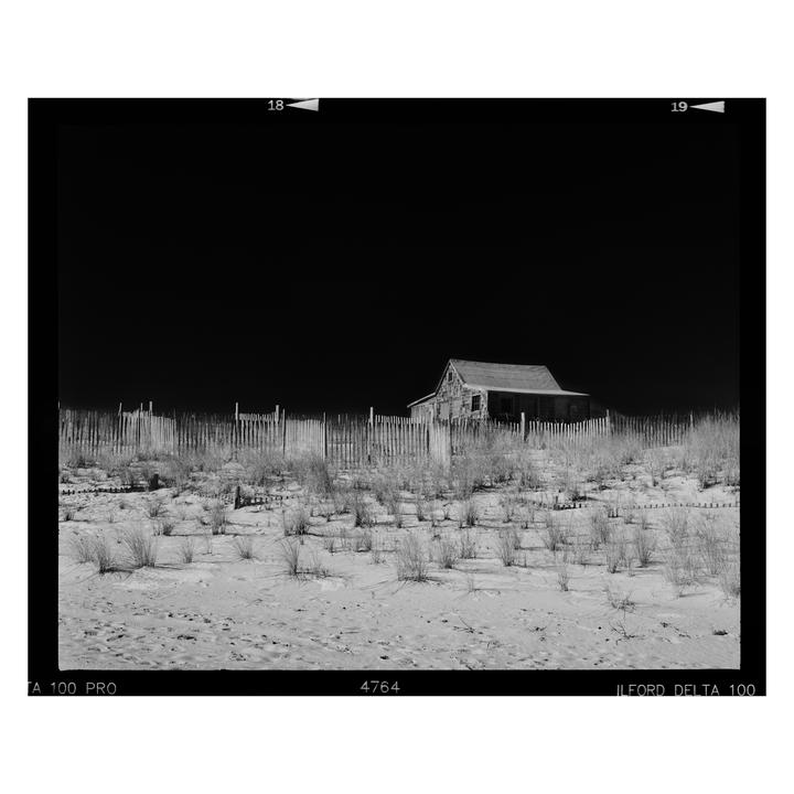 Pentax 6x7 & 45mm f4 / Ilford Delta 100 / Judges Shack