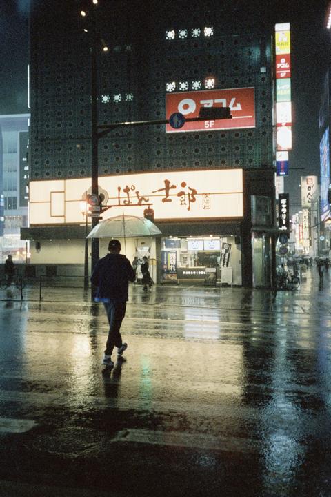 god i love the rain sometimes [Olympus Mju, Cinestill 800T]