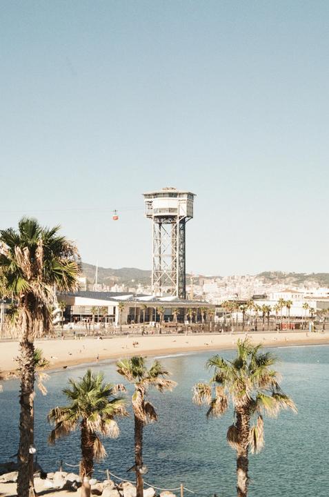 Barcelona | Minolta Dynax 500si | 35-70mm | Kodak Gold