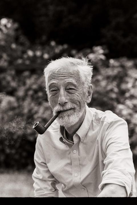 Portrait of my dad [Canon EOS A2E/5, 85mm 1.8, Trix-400+1]