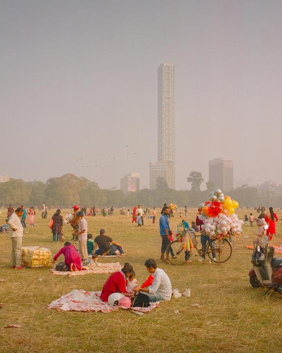 Hanging out at the park in India, Mamiya7+65mm, portra800