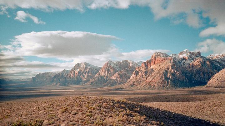 Red Rock Canyon (Ultramax 400, Minolta X-700)