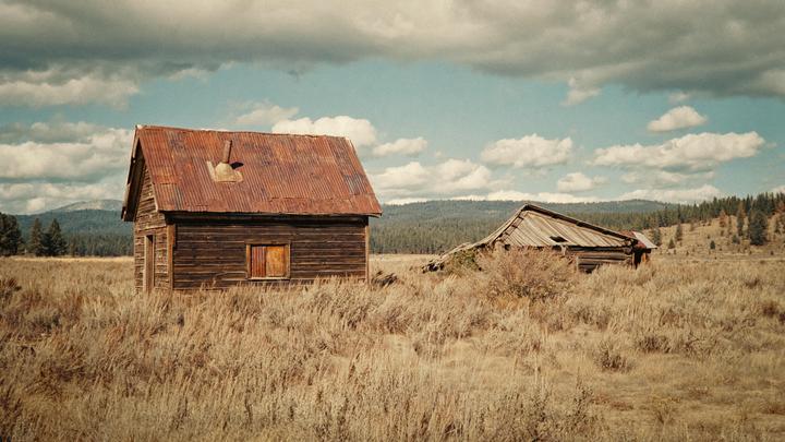 Ghost town remains, Oregon
