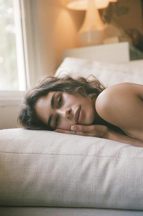 Kailyn / Canon 1V / Portra 800